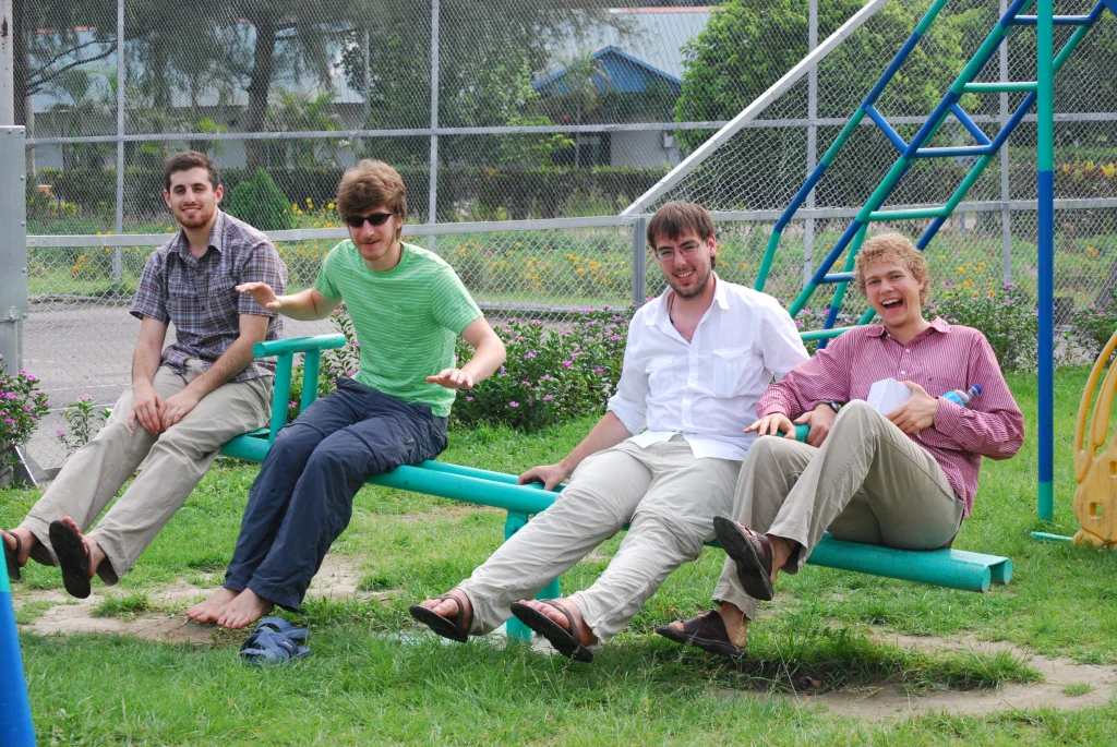 Raymond (at left) with Steve Epting ’09, Jed
Reiff ’10 and Matt Balaban ’10 at a park near the Bangabandhu Bridge on the Jamuna River north of Dhaka, Bangladesh, during the MILA trip